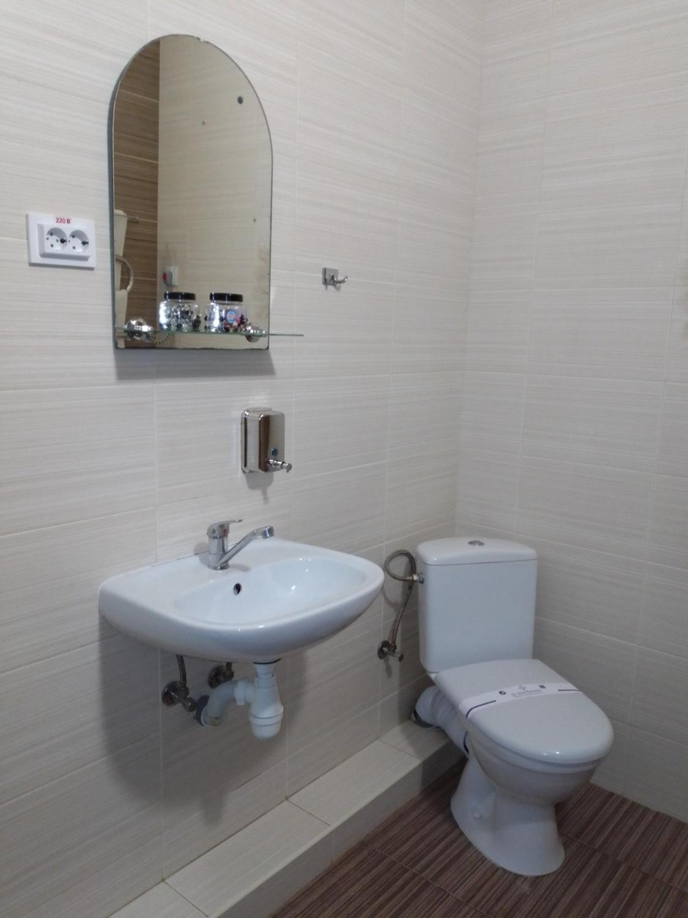 Hostel Iskra Lviv Buitenkant foto