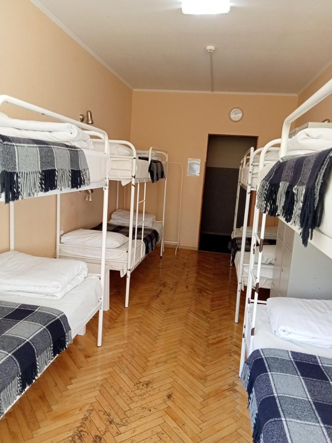 Hostel Iskra Lviv Buitenkant foto